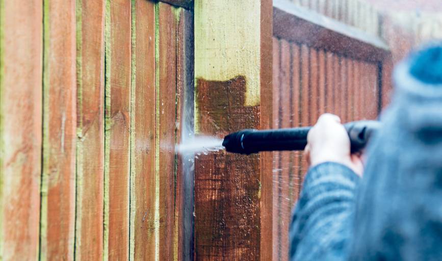 Fence Cleaning
